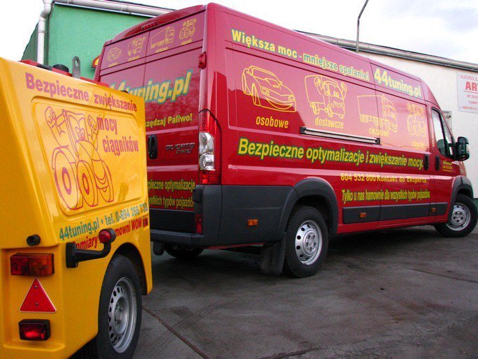 Wóz techniczny wraz ze specjalistycznym sprzetem oraz hamownią WOM